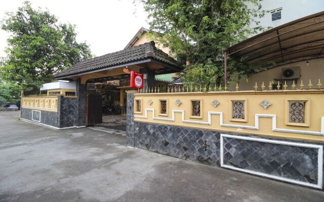 RedDoorz near Lotte Mart Maguwo