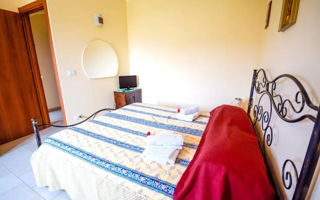 House With 6 Rooms in Enna, With Wonderful Lake View, Private Pool, En