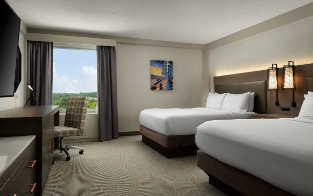 DoubleTree by Hilton Pittsburgh Airport