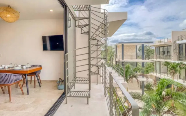 306 Amena 1BR Penthouse w/ Gym & private Pool/Rooftop