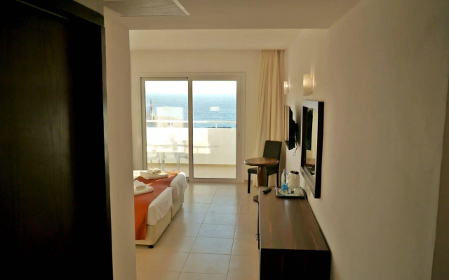Theo Sunset Bay Hotel