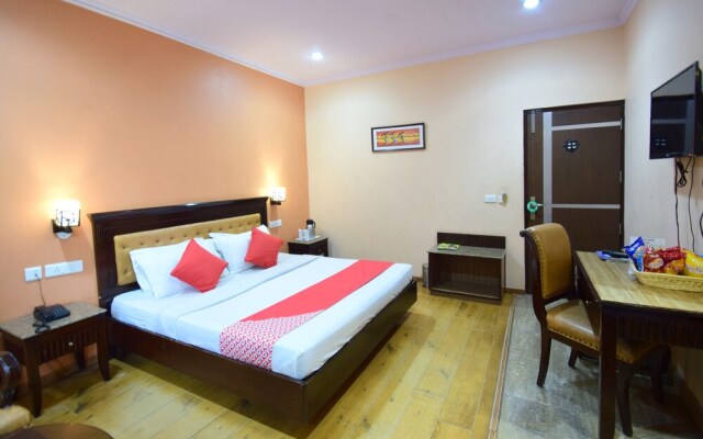 OYO 11494 Hotel Marc