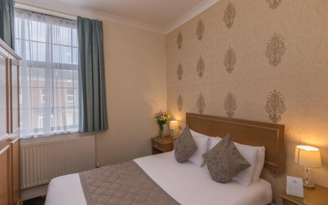Bridge House Hotel
