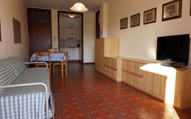 Beautiful Beach Apartment With Shared Swimming Pool