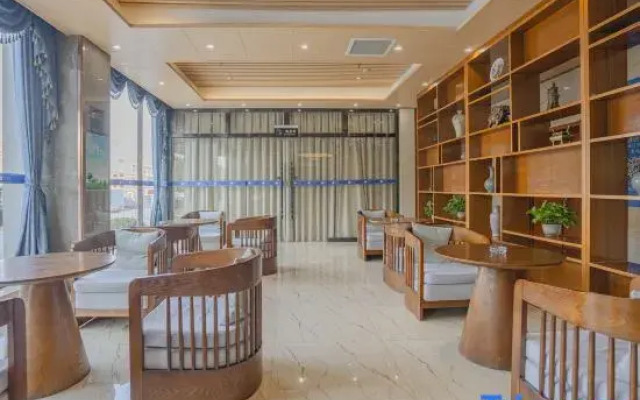 Qian Yuan Hotel