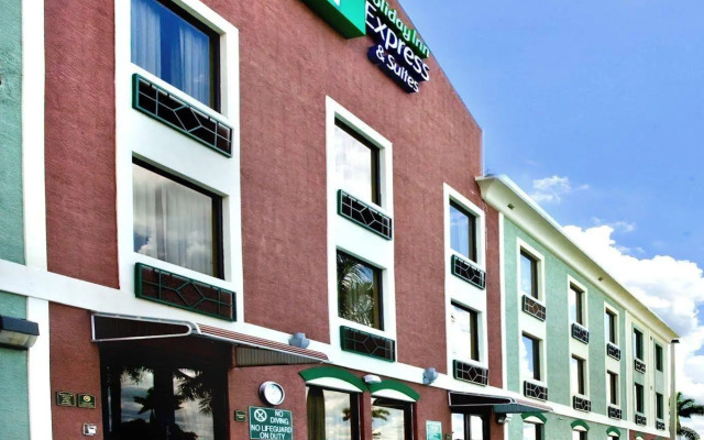 Holiday Inn Express Hotel & Suites Clewiston by IHG
