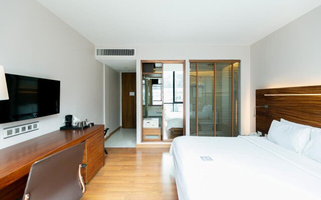 Sacha's Uno Hotel