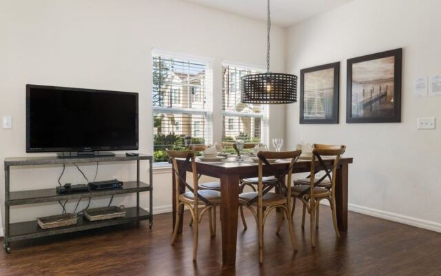 Lucaya Village 3040 #20-105