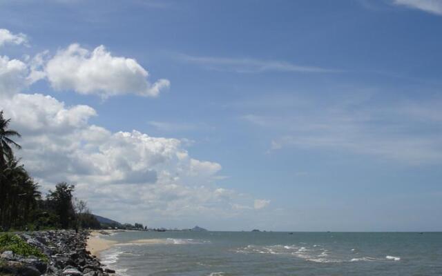 Pranbeach Front Condo (K.M.)