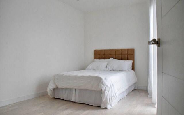 Bright 1 Bedroom Apartment in South London