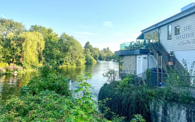Modern 1 Bedroom Apt In Maidenhead Nr River Thames