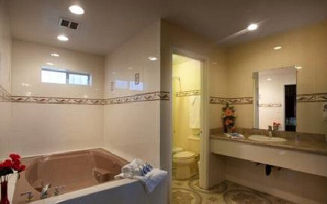 Palace Inn Oxnard