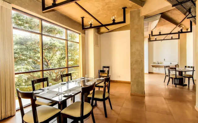 OYO 117 Saninro Residencies