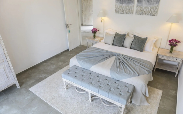 Villa White