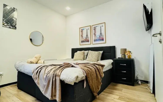Central King Studio Downtown Area