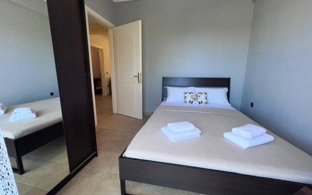 Family Apartment in Kalithea
