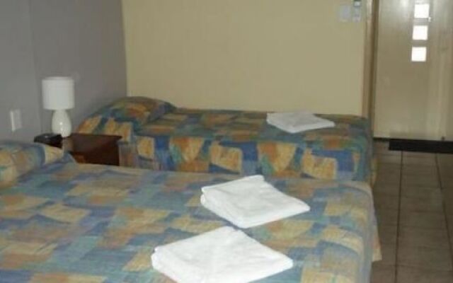 Gladstone Village Motel