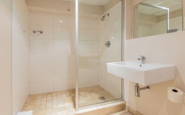 Adderley Hotel