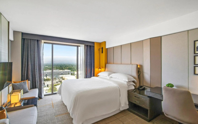 Sheraton Universal Hotel