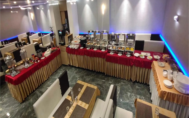 Hotel Orange International