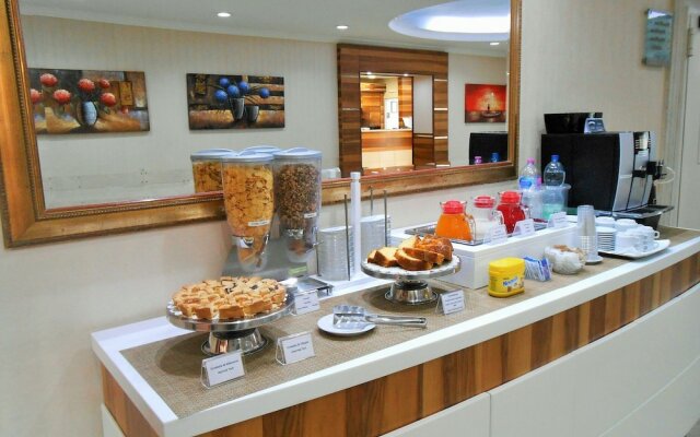 Hotel Riviera, Sure Hotel Collection by Best Western