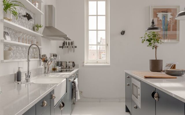 1 Bedroom Retro Apartment
