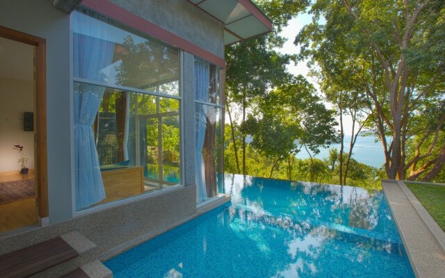 Ambong Pool Villas - Private Pool