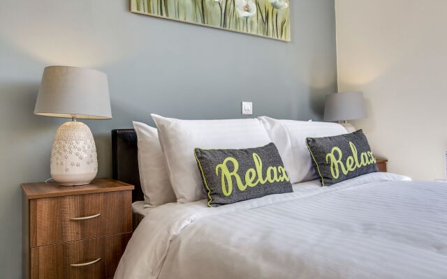 Mica Point City Centre Apartment