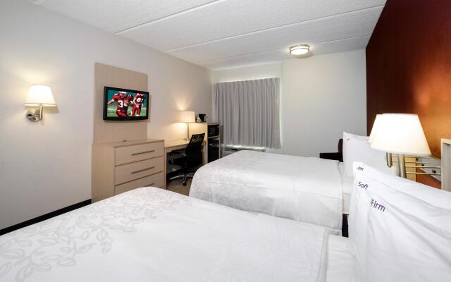 Red Roof Inn PLUS+ Gainesville