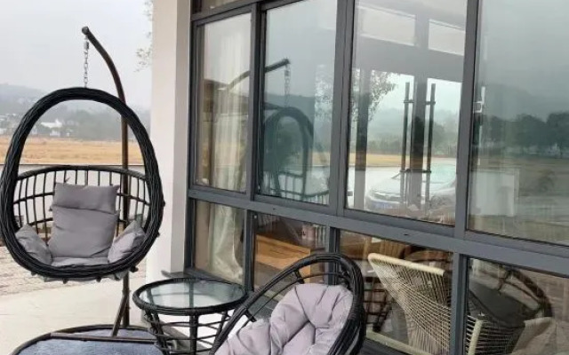 Jiuhuashan Muqinju Guesthouse