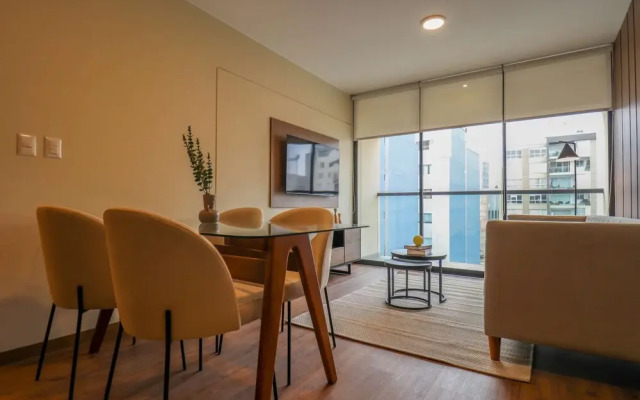 w Majestic 2BR w Comfy Balcony Near Kennedy Park