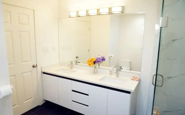 Beijing Vancouver Homestay