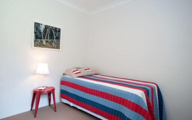 Nicholli, Bay Parklands, Unit 35/2 Gowrie Avenue