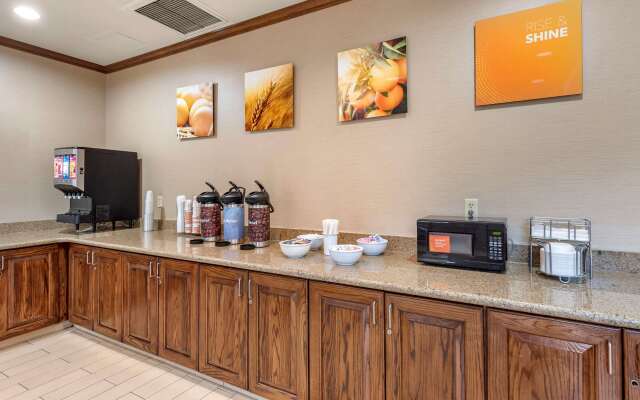 Comfort Inn & Suites Virginia Beach - Norfolk Airport