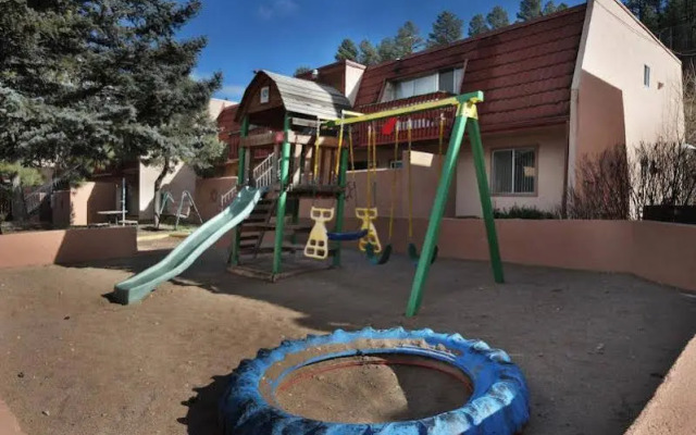 Pinecliff Village