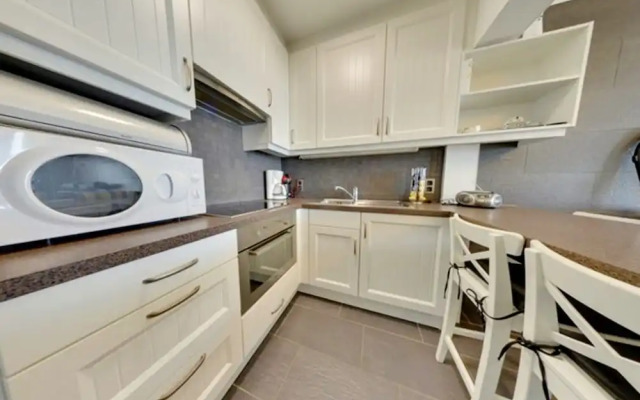 Studio in Middelkerke With Sea View