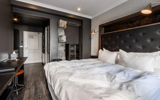 41 - A Townhouse Hotel