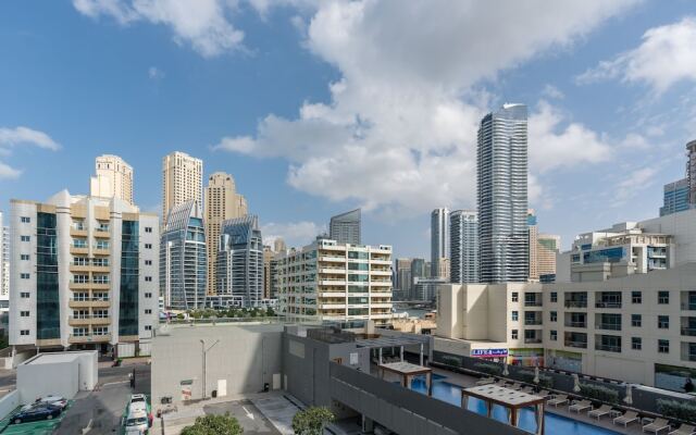 Stunning 1bedroom With Balcony in Al Habtoor City