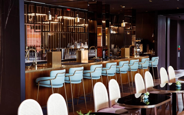 Clarion Hotel The Hub