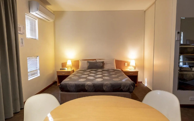 Discovery Resorts – Wilpena Pound – Guest Rooms – Wilpena Pound