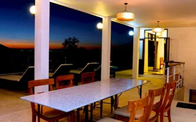 NB Villa Nicky Sunset