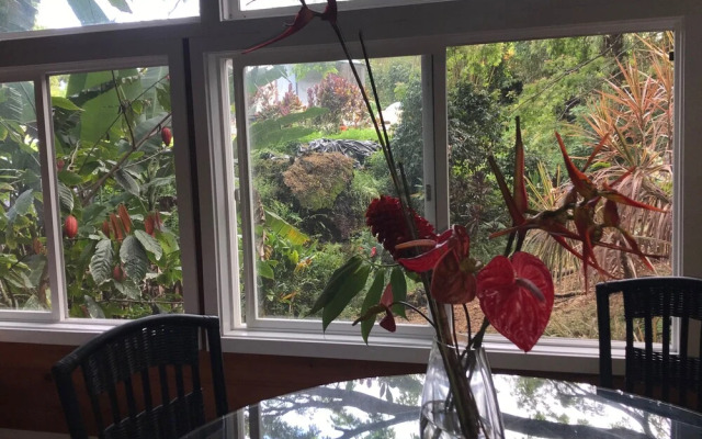 SweetSpotStay-Enchanted Grotto