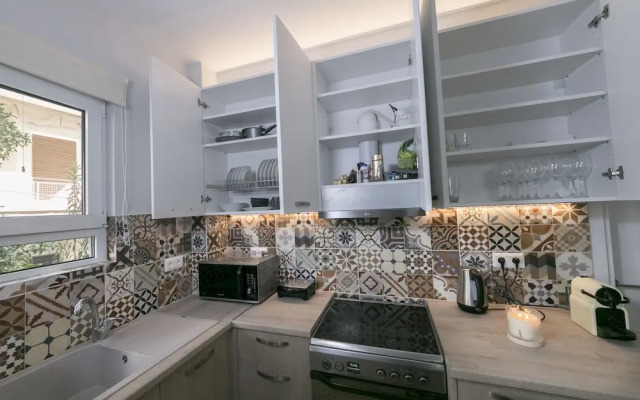 Stylish and Modern Apartment in the Heart of Athens