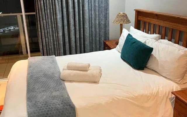 201 St Tropez, South Coast