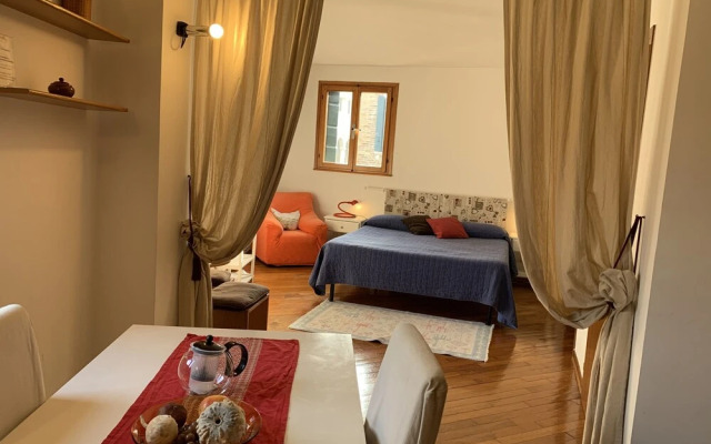 Grimaldi Apartments - Ai Leoncini