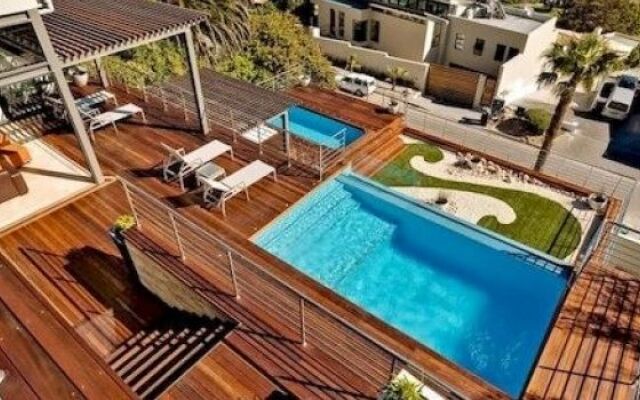 Sea And Rock Villa