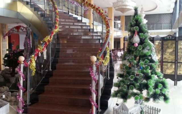 Starlight Haowei Business Hotel