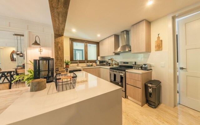 Deluxe Apartment at El Portillo QB