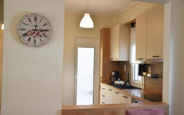 Comfy Central Apartment