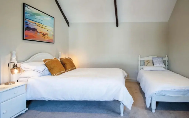 Tregoyr - 3 Bedroom Holiday Home - St. Florence